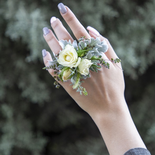 انگشتر گل عروس